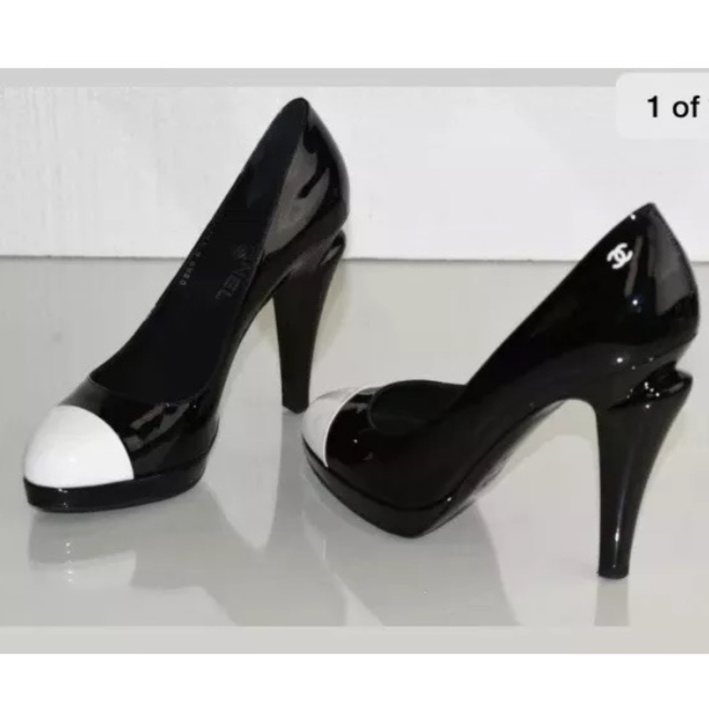 Chanel Black and White Patent Pumps CC logo